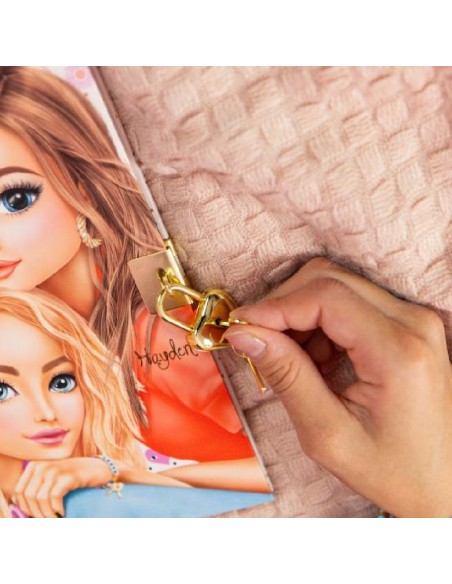 DIARIO CON CANDADO Y PULSERA TOP MODEL